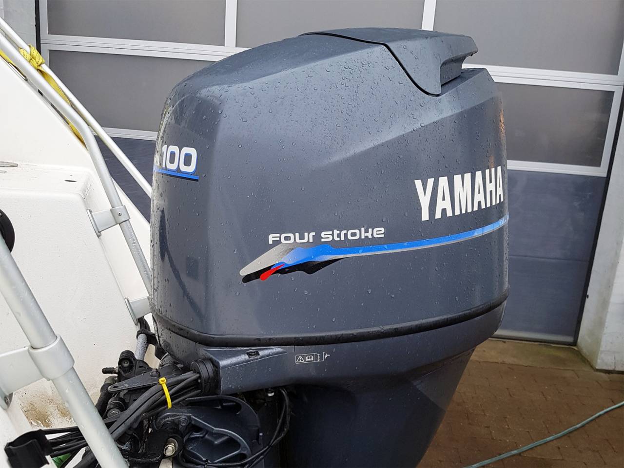 Yamaha F100 - 4 Takt