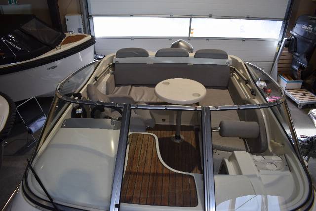 Beneteau 550 Flyer - 80 HK Honda/Udstyr