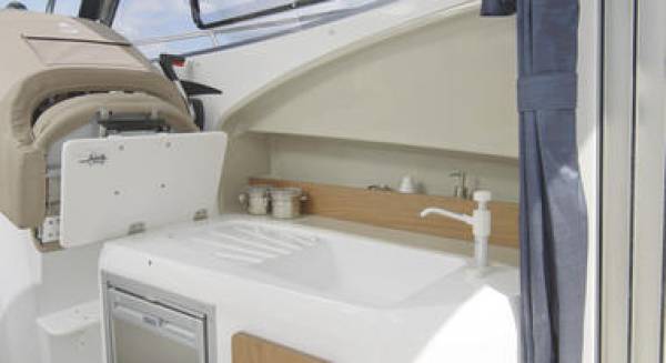 Beneteau Antares 6.80 - Mercury 200 HK/Udstyr