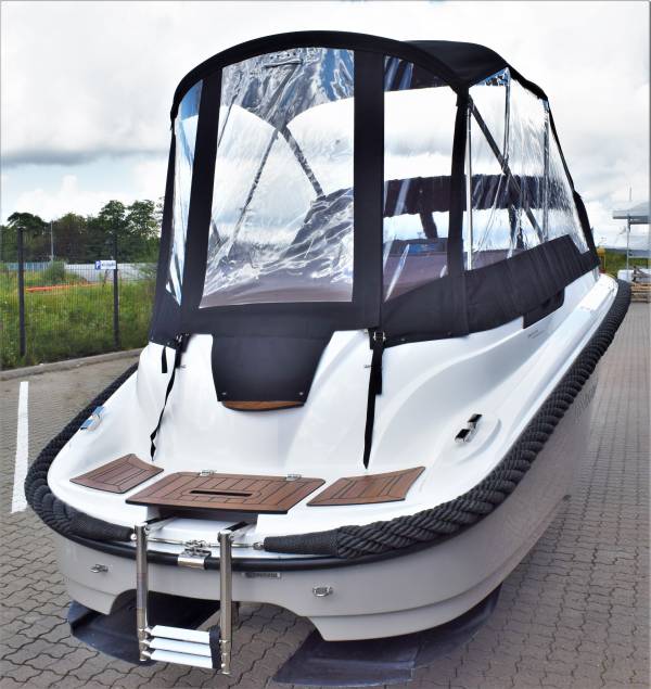 Corsiva 625 Tender 25 HK Yamaha/Udstyr