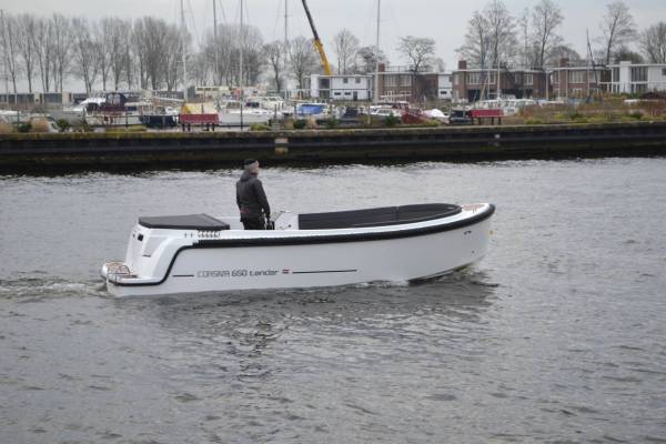 Corsiva 650 Tender - 25 HK Yamaha/Udstyr