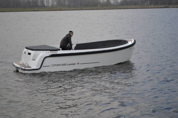 Corsiva 650 Tender DEMO - Karvin 24 hk el-maskine