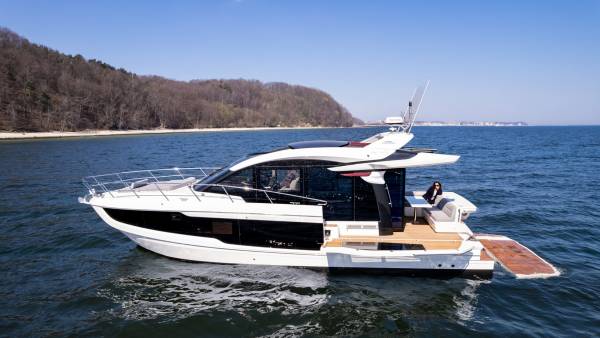 Galeon 450 HTC